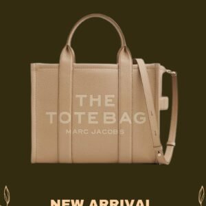 Marc Jacobs Women's The Leather Tote Bag in black with top handles